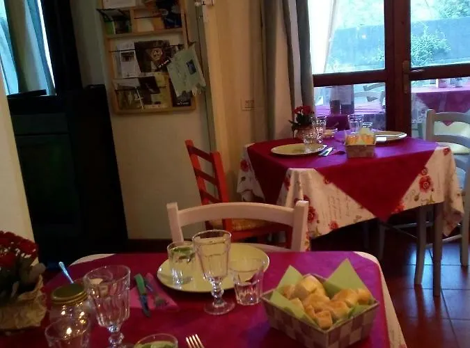 Vandrerhjem La Foresteria Dell'oasi *